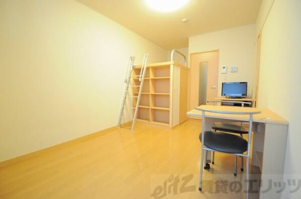 レオパレスカリオストロの物件内観写真